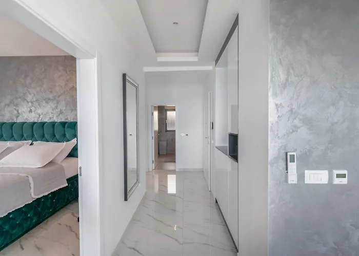 Lux Penthouse Panoramic View With Jacuzzi Apartamento