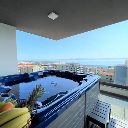 Lux Penthouse Panoramic View With Jacuzzi Apartamento
