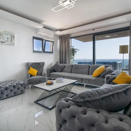 Lux Penthouse Panoramic View With Jacuzzi Apartmán