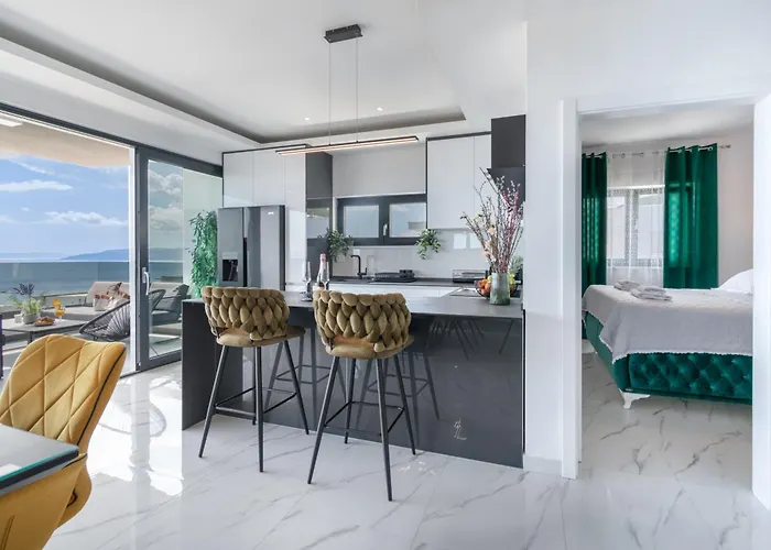 Апартаменты Lux Penthouse Panoramic View With Jacuzzi Макарска