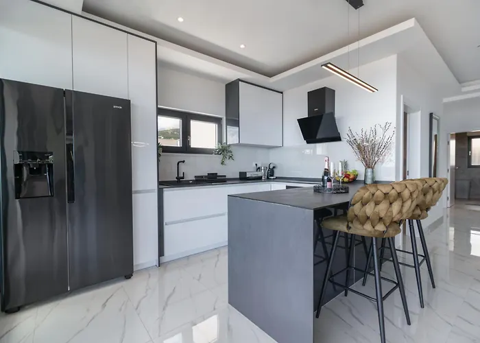 Апартаменты Lux Penthouse Panoramic View With Jacuzzi Макарска