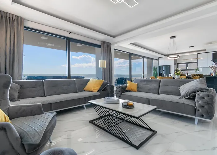 Апартаменты Lux Penthouse Panoramic View With Jacuzzi