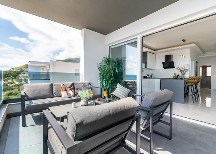 Lux Penthouse Panoramic View With Jacuzzi Макарска