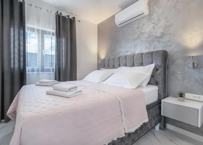 Апартаменты Lux Penthouse Panoramic View With Jacuzzi *