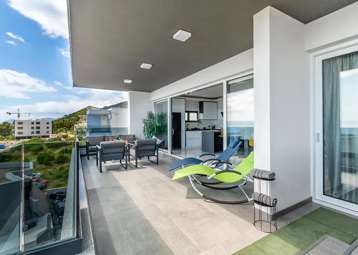 Lux Penthouse Panoramic View With Jacuzzi Апартаменты Макарска